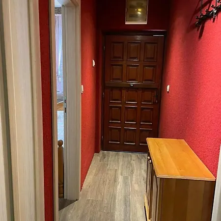 Nadja Apartment *